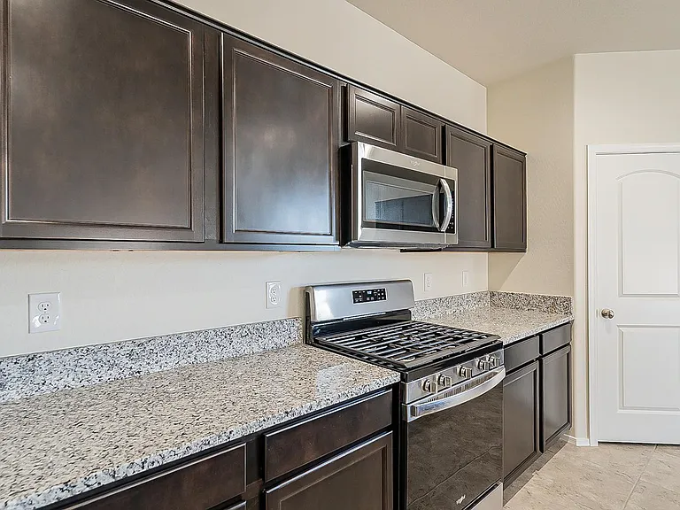 30738 W Columbus Ave — Photo 13