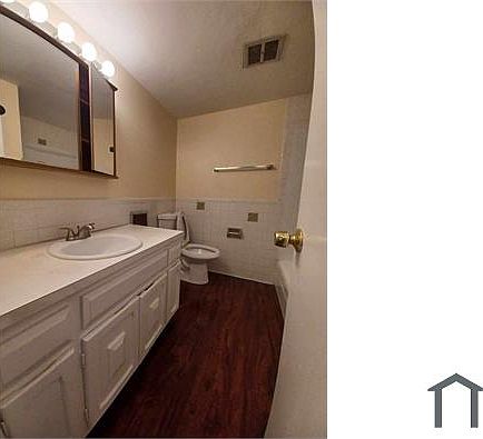 5th image of 604 Saint Louis Ave APT 201A