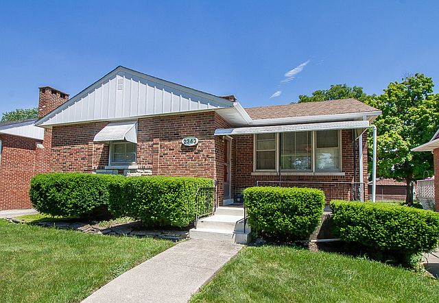 1st image of 2343 Sunnyside Ave