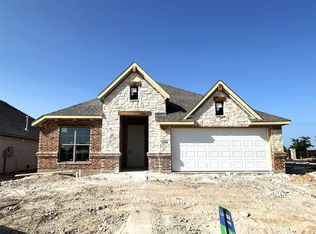908 Misty Ln, Cleburne, TX 76033