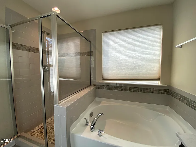 1065 Bender Ridge Dr — Photo 31