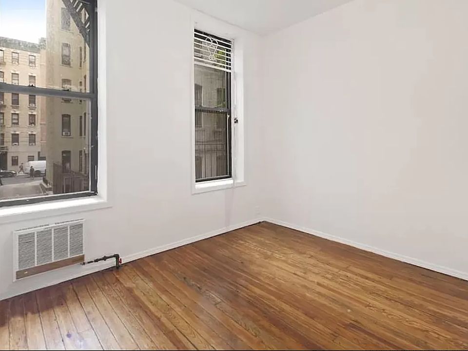 2nd image of 232 E 26th St APT 6