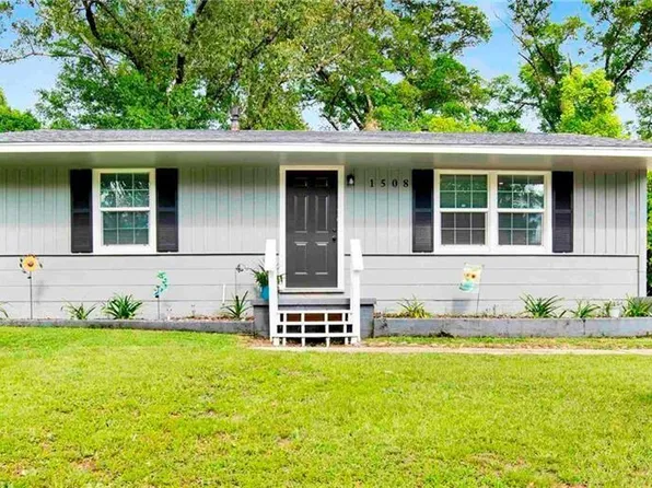 1508 Phillips Ln, Mobile, AL 36618