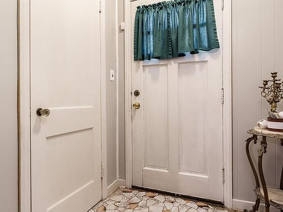 5th image of 2224 Glenwood Ave