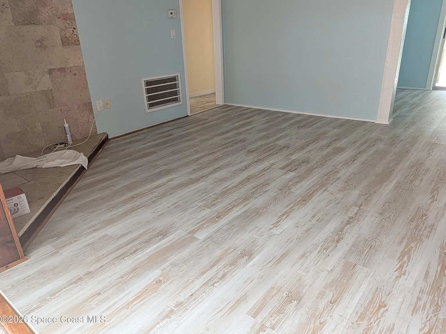 3 bed, 3.0 bath, 1464 sqft, $2,800 — Photo 3