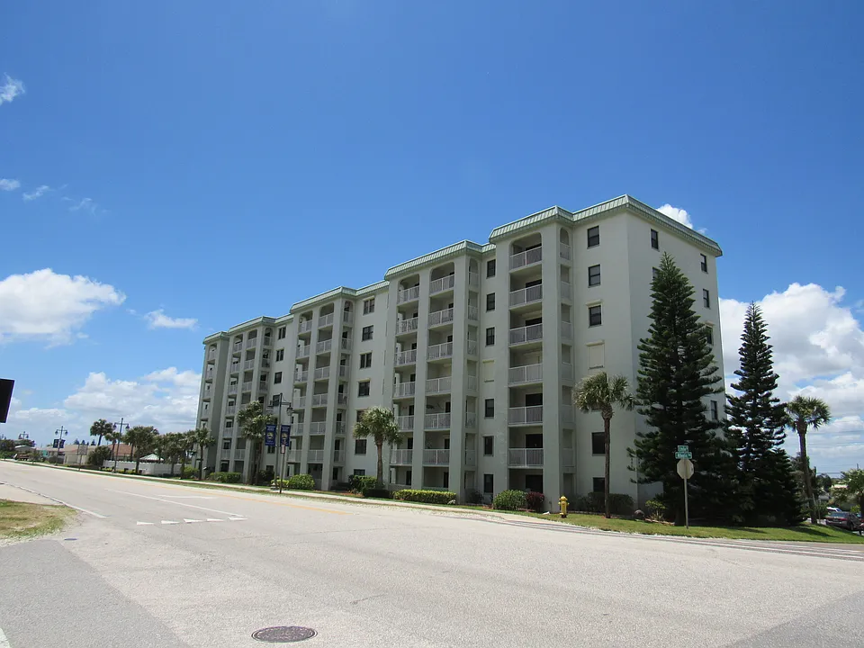 3800 S Atlantic Ave #102