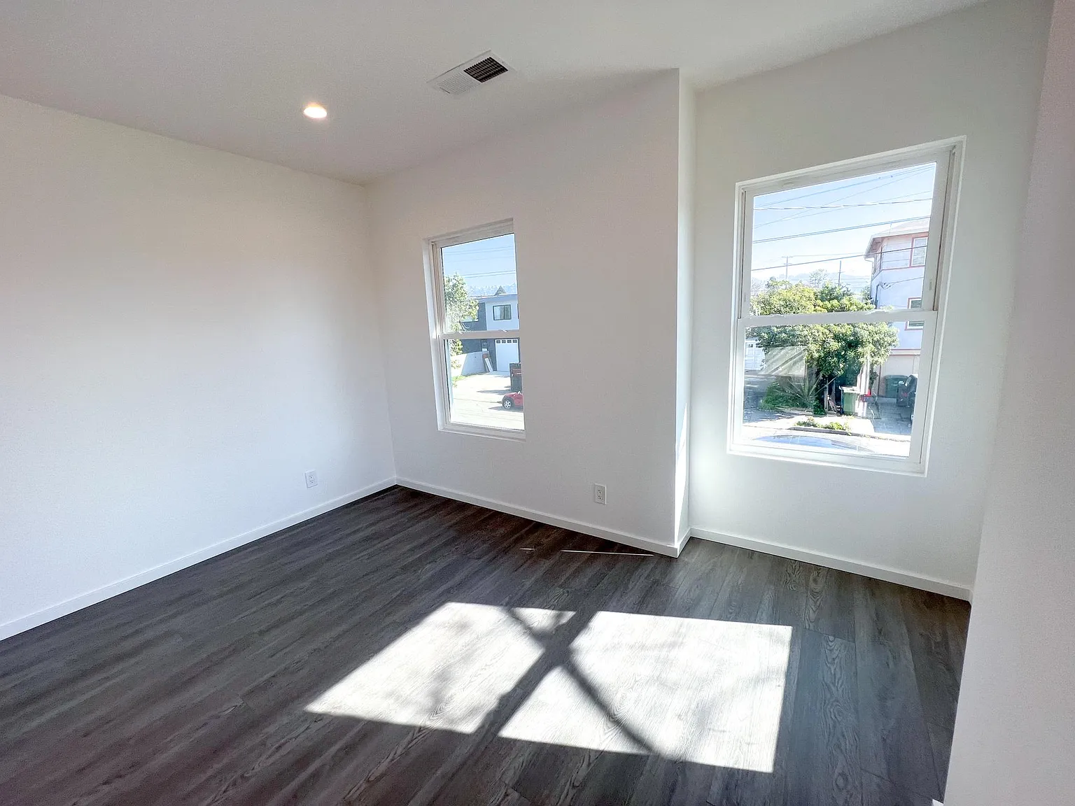 2 bed, 955 sqft, $4,000 — Photo 4