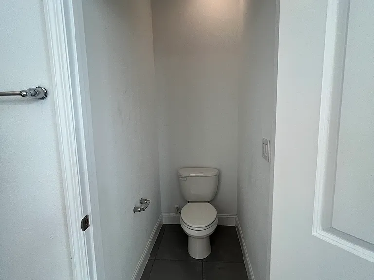Missouri Ave — Photo 6