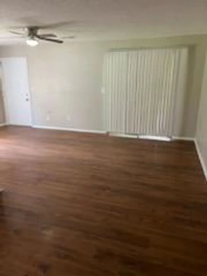 3 bed, 2.0 bath, 1210 sqft, $1,599 — Photo 4