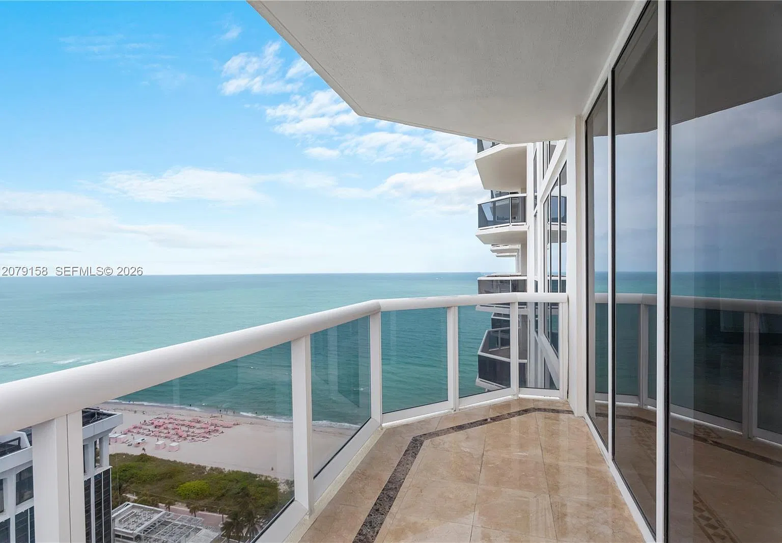 Blue Diamond Condo — Photo 2