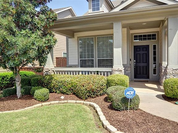 3rd image of 108 Nestlewood Ln