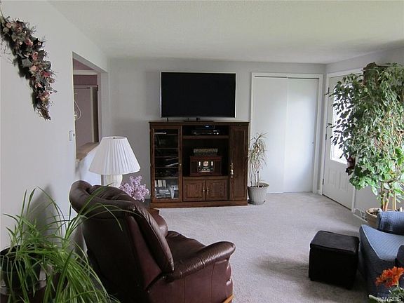 2nd image of 156 Brentwood Dr