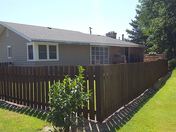 3rd image of 900 Benton Blvd