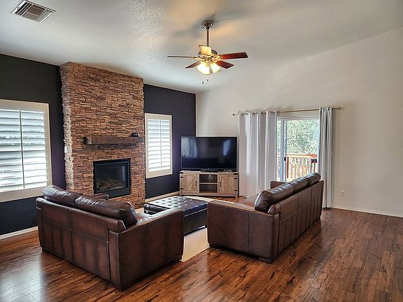 Living room, gas fireplace