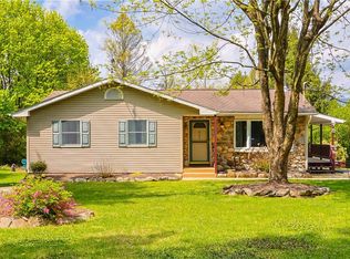 921 Point Phillips Rd, Bath, PA 18014