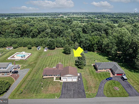 4th image of 121 Pine Valley Dr