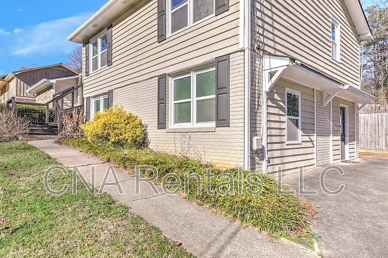 Building Photo - 3290 Forest Creek Dr SW