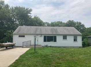 3211 Berry Rd, Kansas City, KS 66106