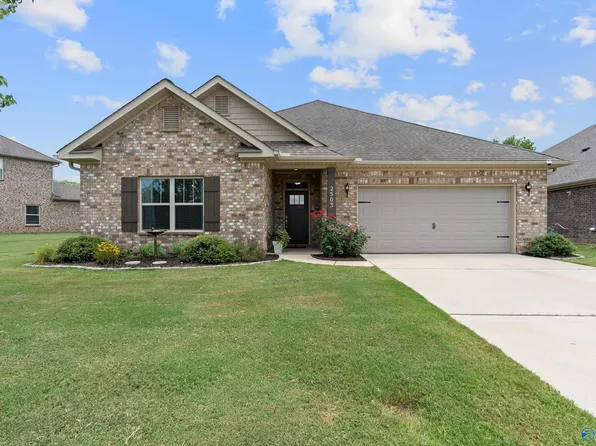 2503 W Winfield Cir, Huntsville, AL 35803