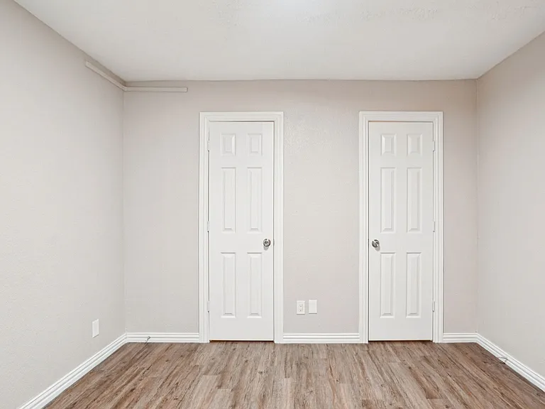 Loft on Louise — Photo 11