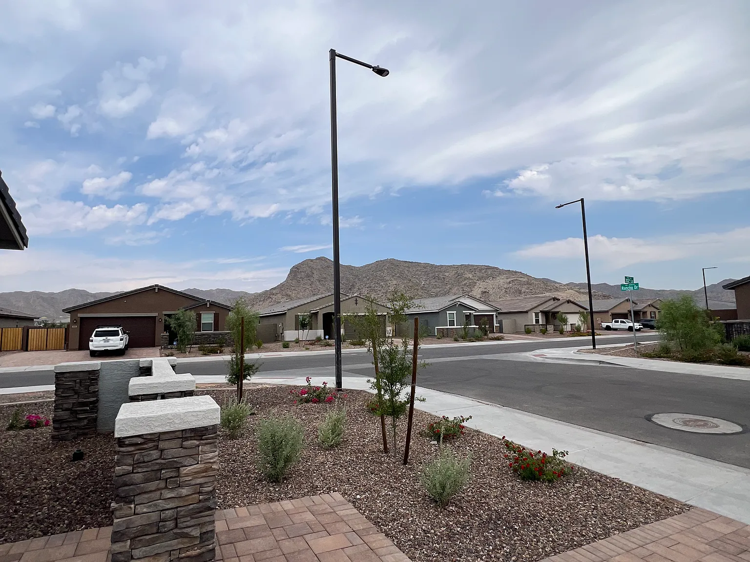 20265 W Rancho Dr — Photo 2