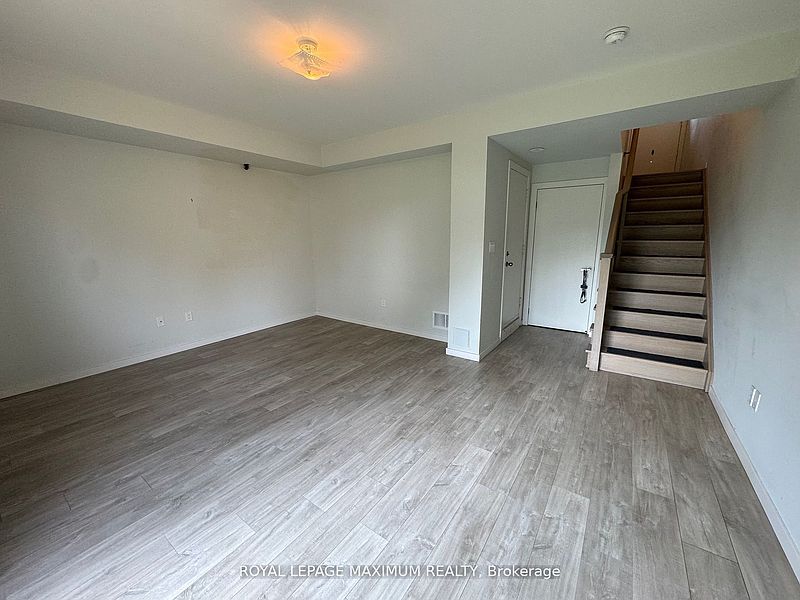 Oakville Townhouse for rent - 3 Bedrooms — photo 12