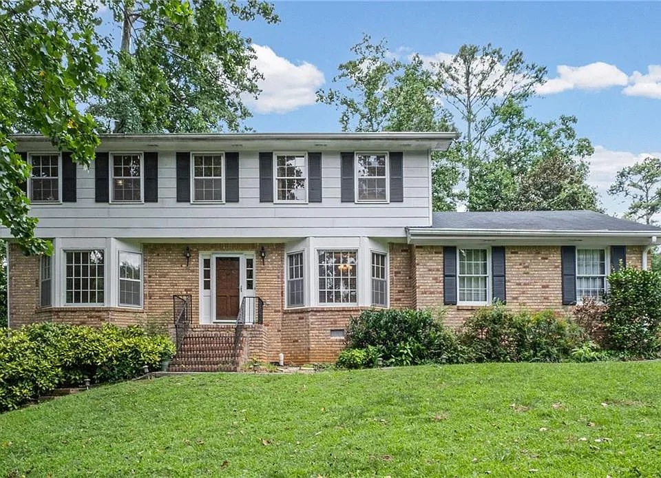 5291 Manhasset Cv