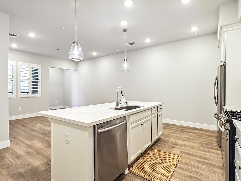 1st image of 1661 Spring St #341