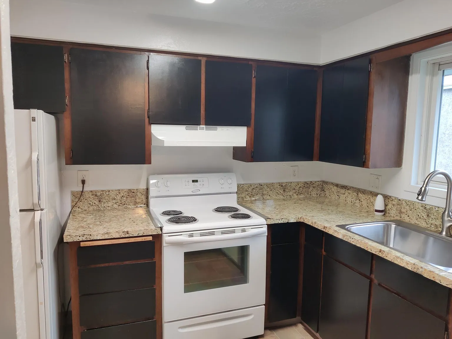 2 bed, 828 sqft, $1,400 — Photo 2
