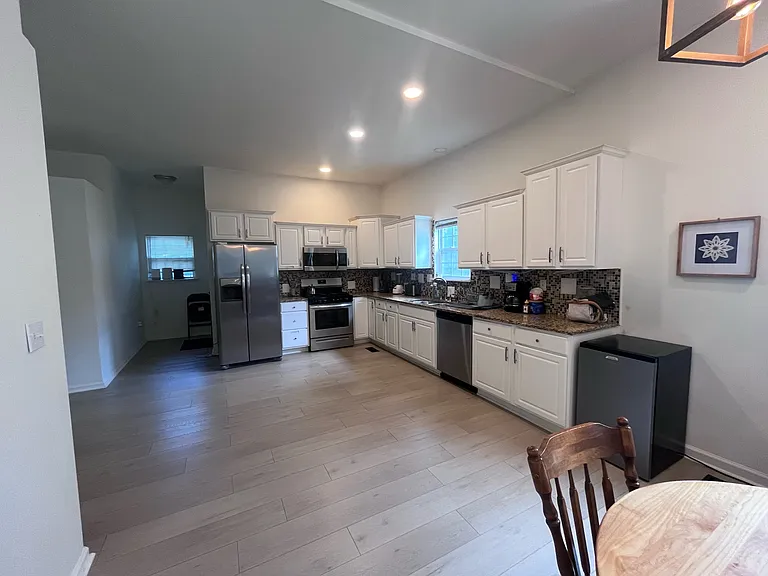 2420 Albion St — Photo 7