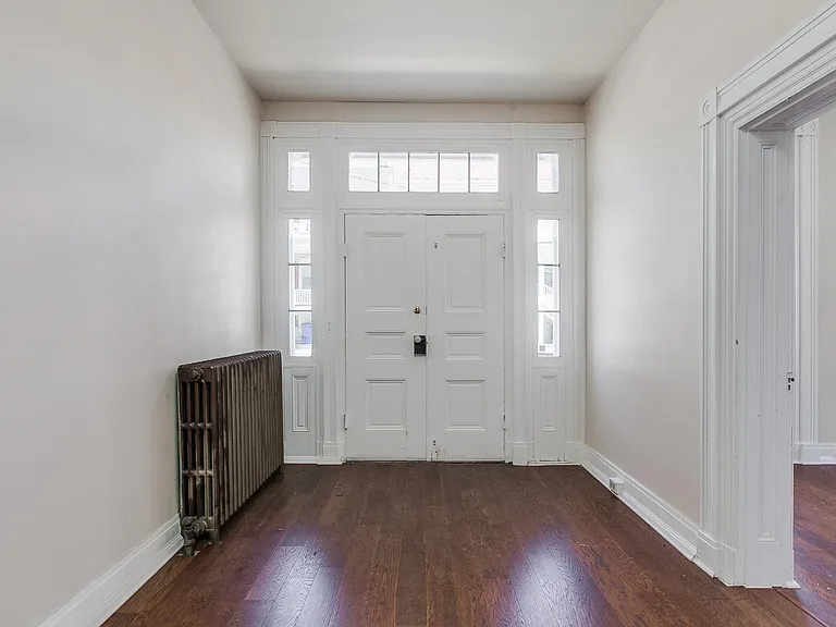308 W Main St #M — Photo 8