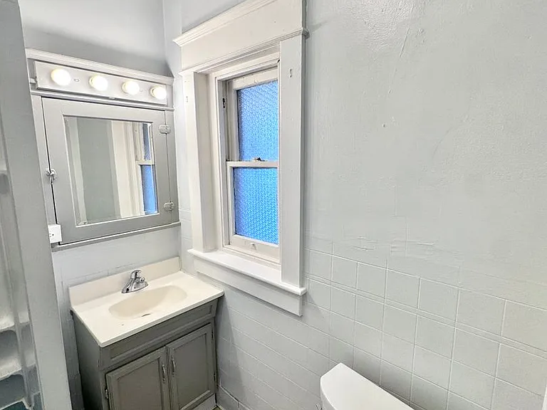 31 N 12th St — Photo 15