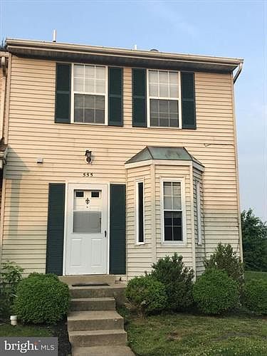 1st image of 555 Park Manor Cir Unit 5