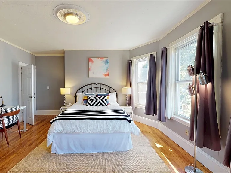15 Draper St #2 — Photo 3