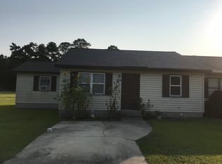 521 Sara Kay Ln, Jacksonville, NC 28546