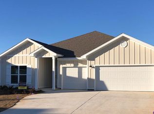 57 Siesta Cir, Freeport, FL 32439