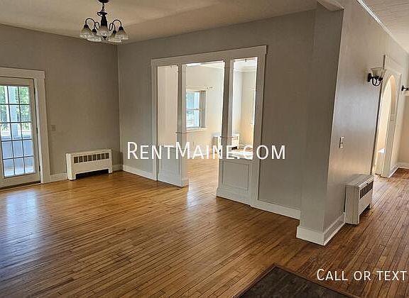 4th image of 206 Maine Ave #1