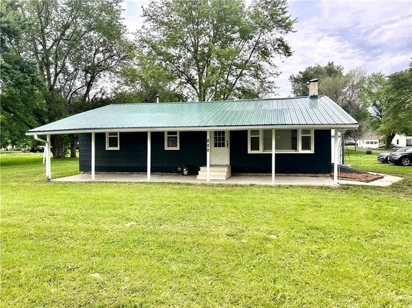 405 N Main St, Ravenwood, MO 64479