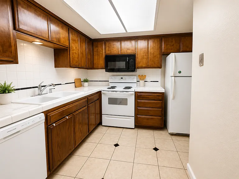 5543 Shasta Ln #14 — Photo 3