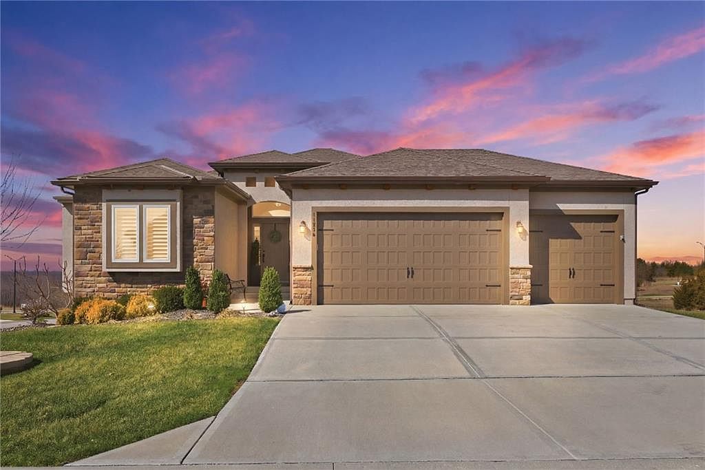 11230 S Zarda Dr, Olathe, KS 66061 | Zillow