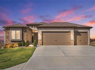 11230 S Zarda Dr, Olathe, KS 66061
