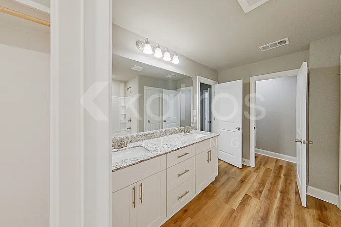 13724 Willowmore Dr — Photo 19
