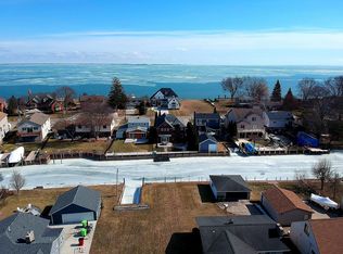 37500 Lakeville St, Harrison Township, MI 48045