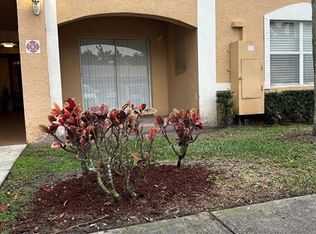 5590 NW 61st St APT 803, Pompano Beach, FL 33073