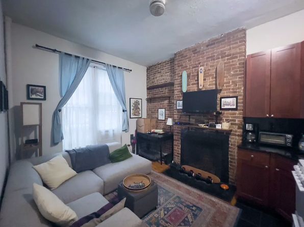 99 Perry St #B1