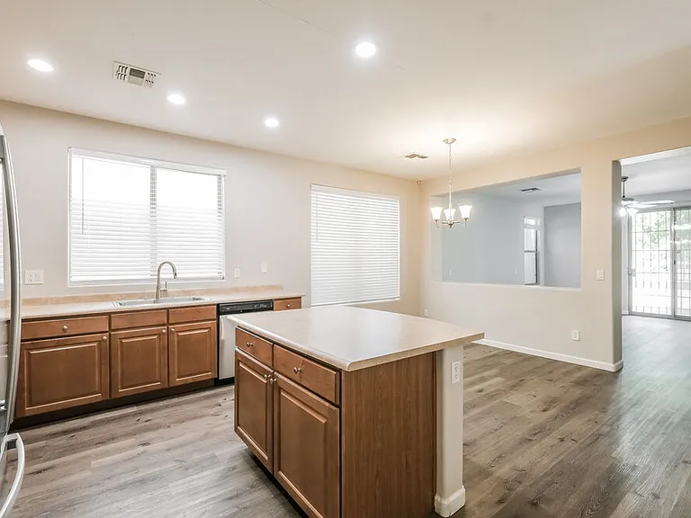 3117 W Saint Kateri Dr — Photo 9