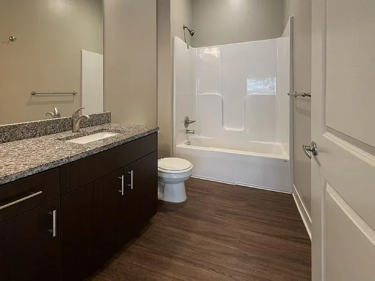 Brighton Crossing Apartments — Photo 59