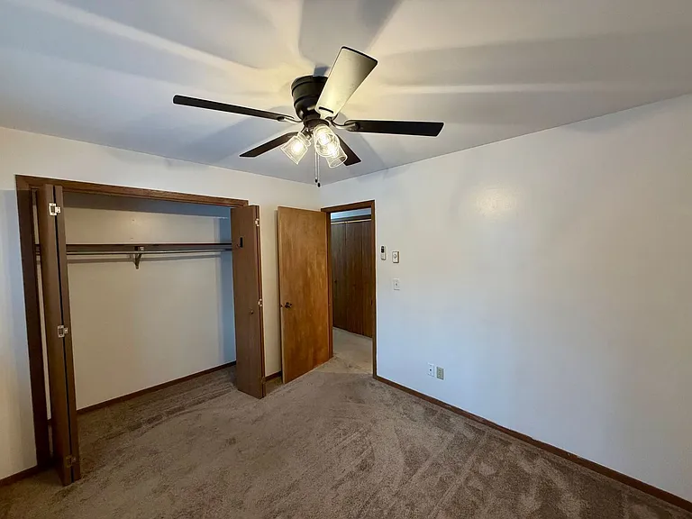 225 Crescent St — Photo 6