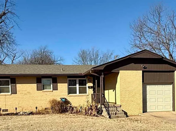 874 Saralyn Dr, Blackwell, OK 74631