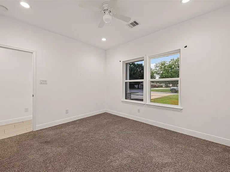 1343 Alpha Ln — Photo 8